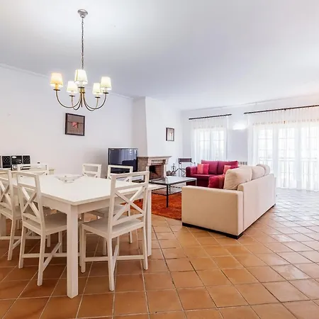 Maravilhoso T1 D'el Rey * Amoreira (Leiria)